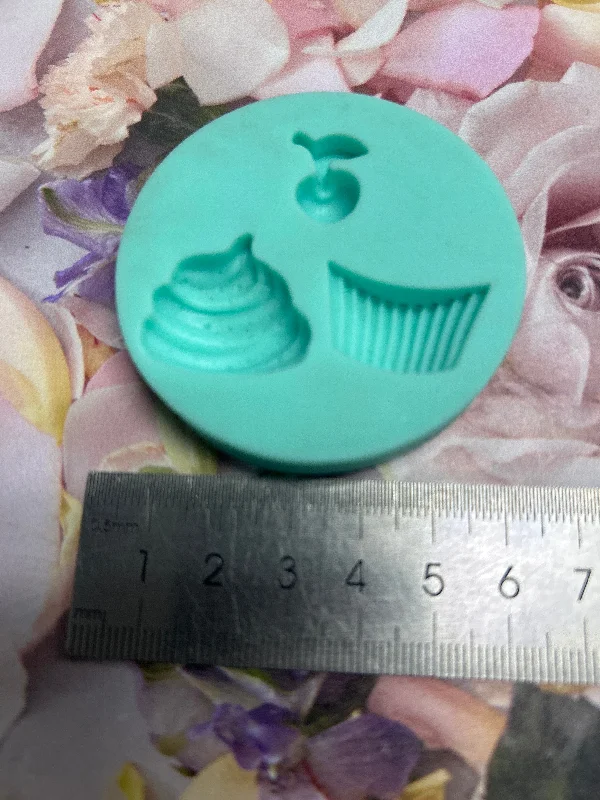 PRE LOVED Silicone Mould Cupcake