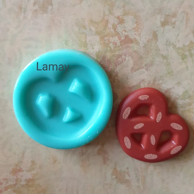 Pretzel silicone mould, 5x4cm